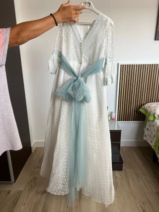 Vestido de comunión blanco y verde agua
