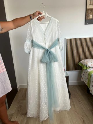 Vestido de comunión blanco y verde agua