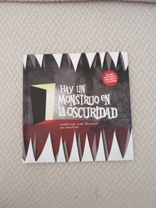Libro Hay un monstruo en la oscuridad