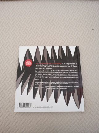 Libro Hay un monstruo en la oscuridad