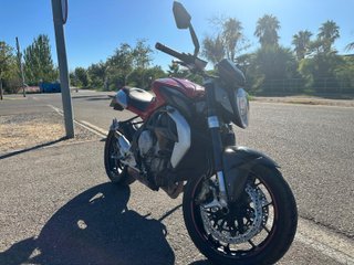 MV Agusta Brutale 675 A2 35kW Roja - Carbono
