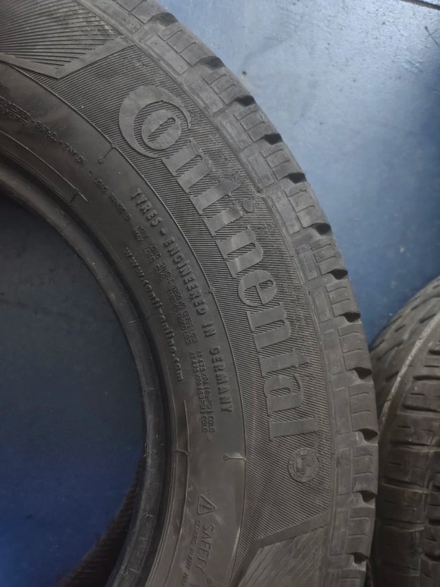 Neumático 225/75 R16C 116R