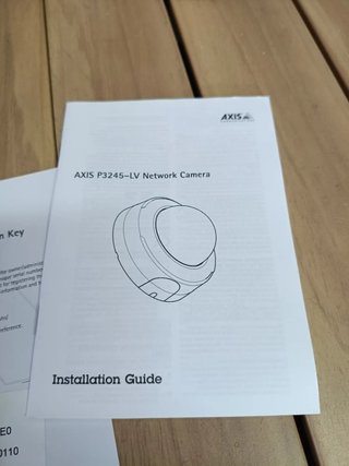 Axis M3104-L Cámara de seguridad IP Interior