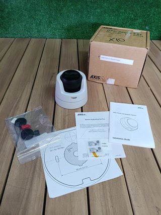 Axis M3104-L Cámara de seguridad IP Interior