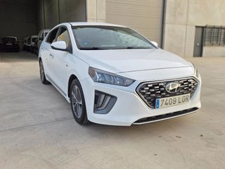 Hyundai Ioniq 1.6 GDI HEV Style 104 kW (141 CV)