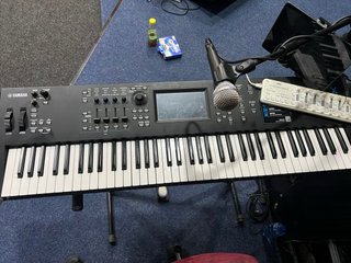 Yamaha MODX7 Sintetizador Teclado
