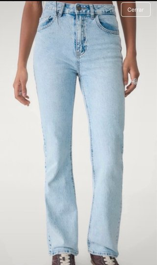 Pantalón vaquero campana desgastado