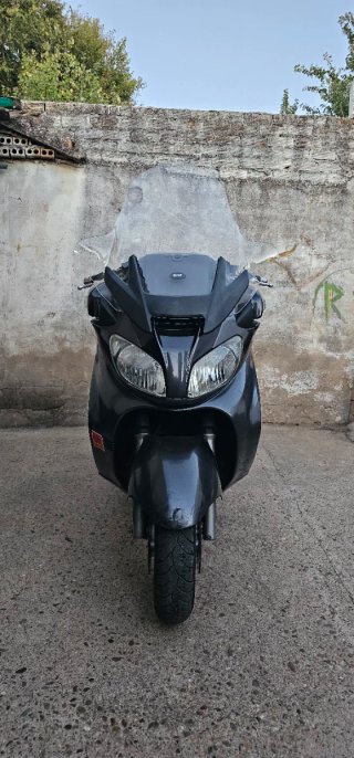 Suzuki Burgman 650 Negra/Gris
