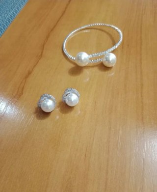 Conjunto Pendientes y Pulsera Perla Plata