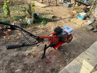 Motocultora Mula en estado bueno funciona perfecta