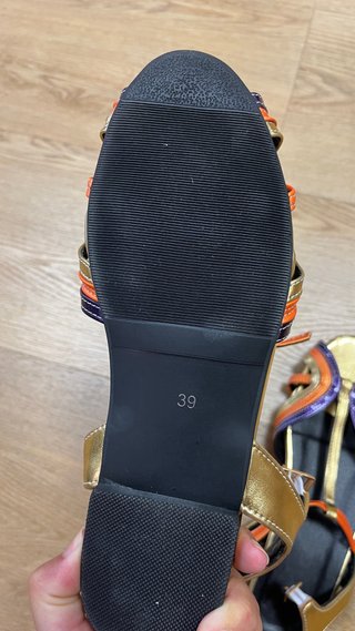 Sandalias planas multicolor