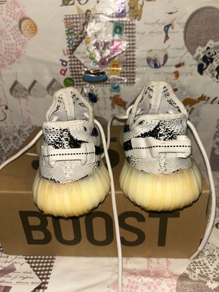 Adidas Yeezy Boost 350 V2 Zebra