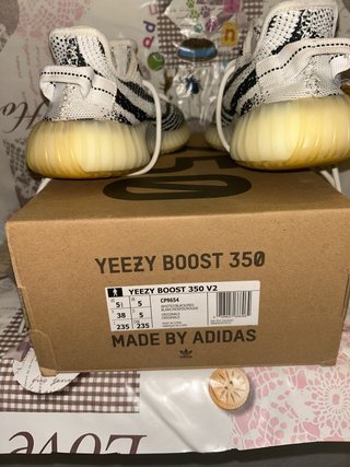 Adidas Yeezy Boost 350 V2 Zebra