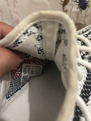 Adidas Yeezy Boost 350 V2 Zebra
