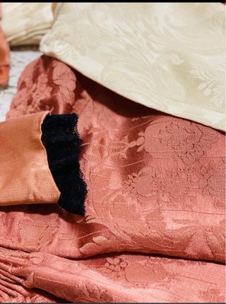 Indumentaria Valenciana Beige y Rosa
