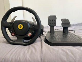 Volante Thrustmaster Ferrari PS4