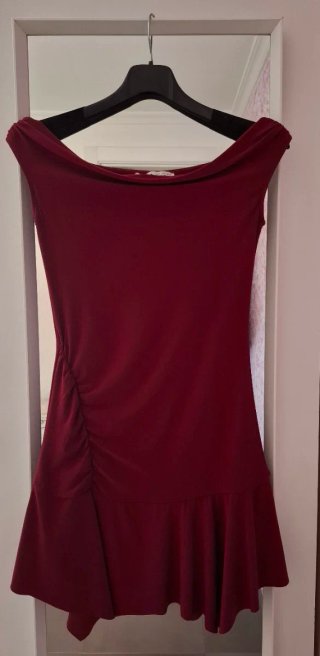 Vestido rojo asimétrico Pull&Bear