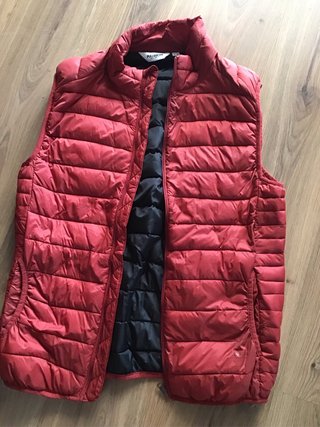 Chaleco acolchado Pull&Bear rojo