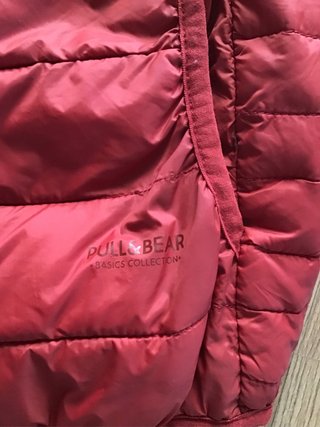 Chaleco acolchado Pull&Bear rojo
