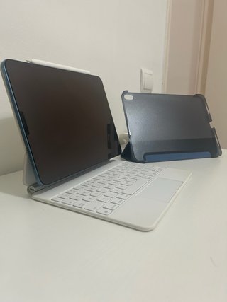 iPad Air, Apple Pencil y Teclado