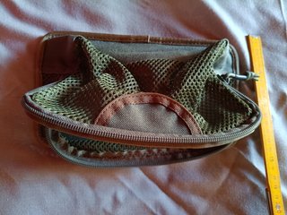 Tasca militare con retro in velcro