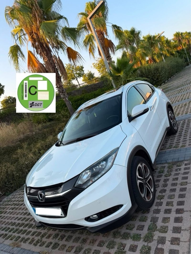 Honda HR-V 1.6 i-DTEC Executive 2017, foto 2