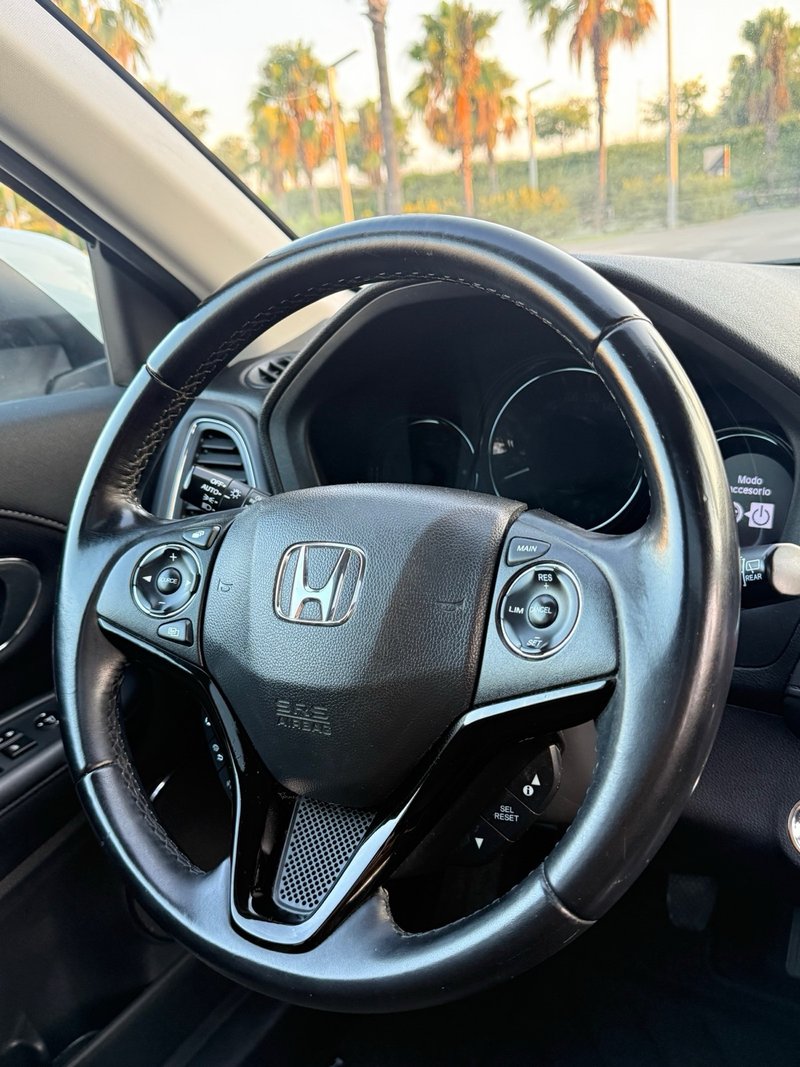 Honda HR-V 1.6 i-DTEC Executive 2017, foto 20