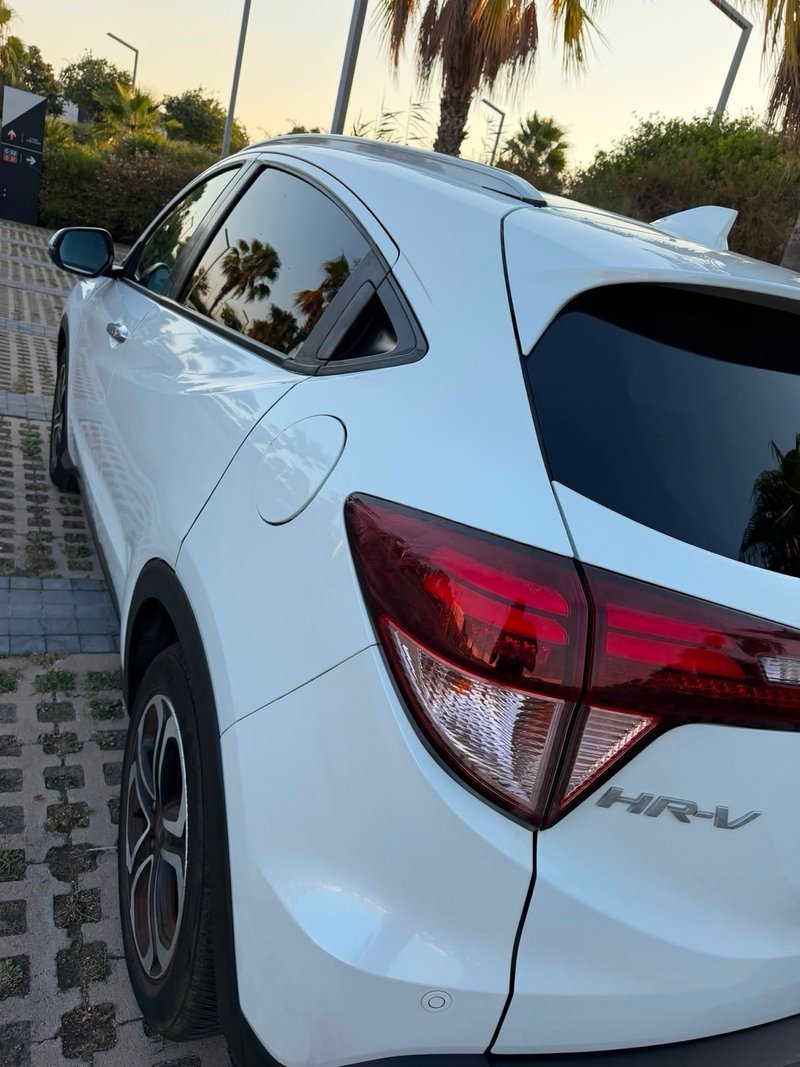Honda HR-V 1.6 i-DTEC Executive 2017, foto 32