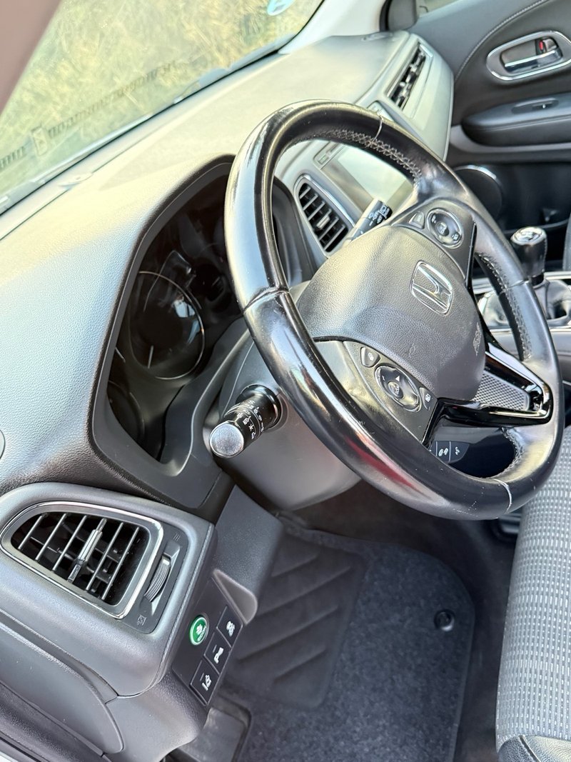 Honda HR-V 1.6 i-DTEC Executive 2017, foto 17