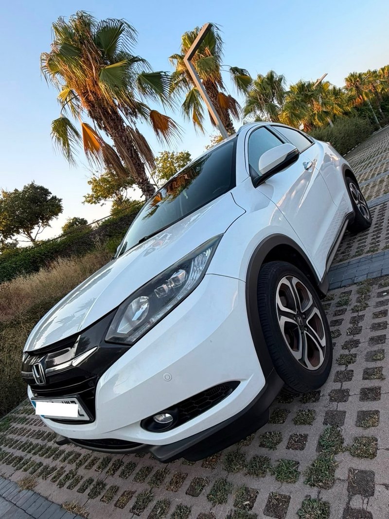 Honda HR-V 1.6 i-DTEC Executive 2017, foto 8