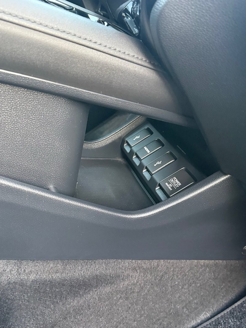 Honda HR-V 1.6 i-DTEC Executive 2017, foto 35