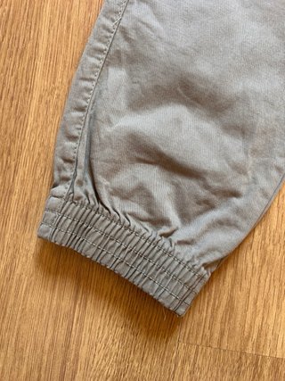 Pantalón Alvaro Moreno verde caqui
