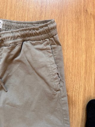 Pantalón Alvaro Moreno verde caqui