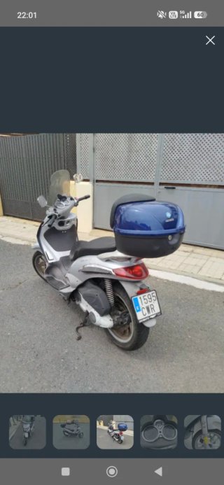 Piaggio Beverly 250cc Italiana Plata alquiler