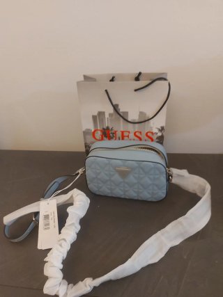 Borsa Guess trapuntata azzurra