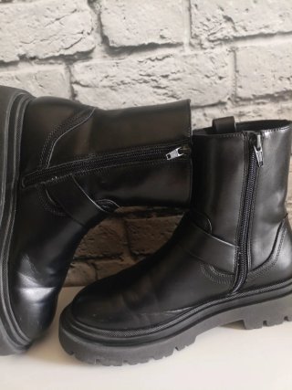 -Botines negros niña Zara