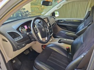 Lancia Voyager 2013