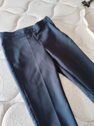 Pantalón azul Stradivarius