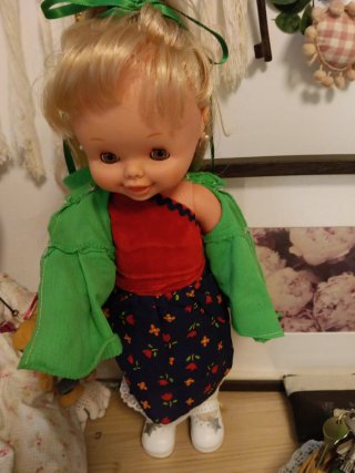 Muñeca  de Famosa