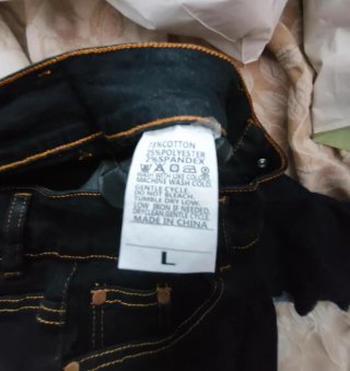 Vaqueros negros elásticos