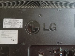 Televisor LG Negro Pequeño