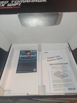 MSI B850 Tomahawk MAX WIFI Scatola