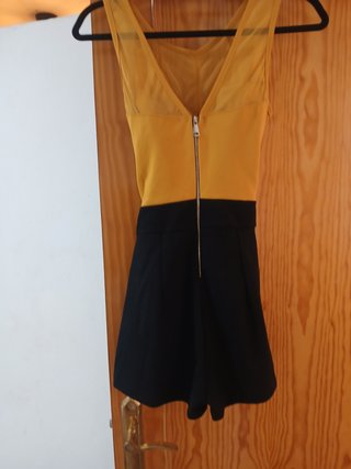 Mono corto elegante mostaza y negro Talla S