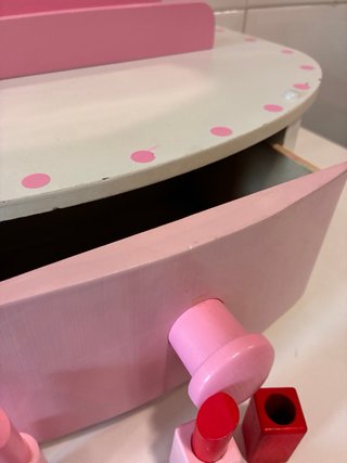 Tocador de madera para niñas