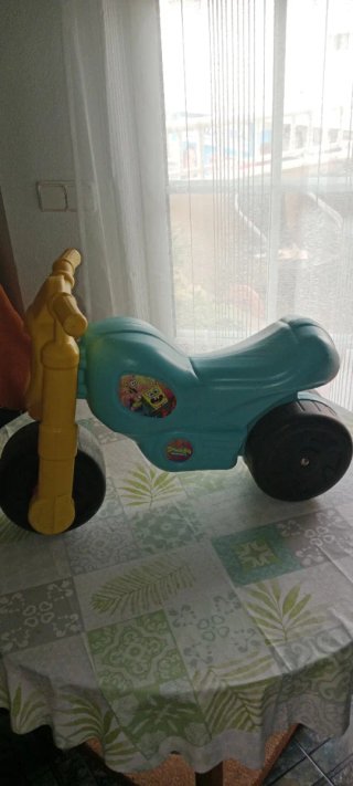 Moto correpasillos Bob Esponja