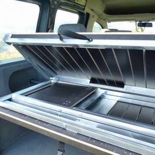 LikeCamper. Cama para camperizar furgoneta pequeña