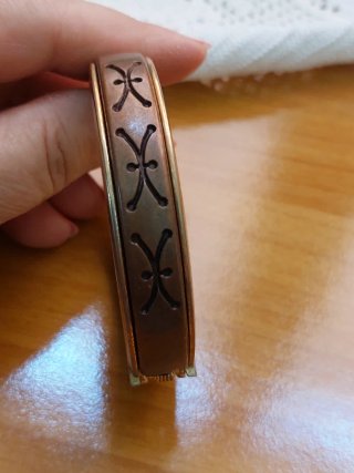 Bracciale vintage con decorazioni
