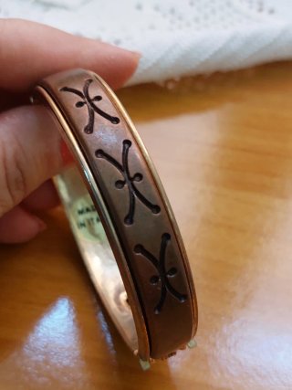 Bracciale vintage con decorazioni