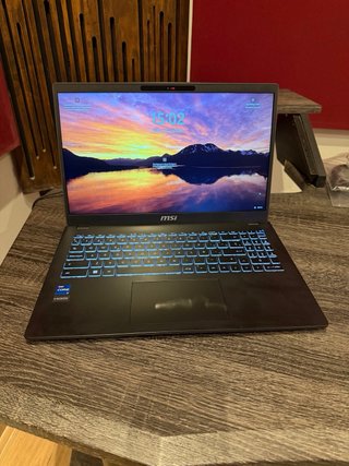 MSI Modern 15 H C13M i7-13620H | 32GB RAM | 1TB SS