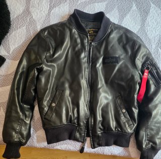Chaqueta Alpha Industries Negra con Capucha